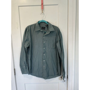 Van Heusen Men's Green Dress Shirt Size 16-16.5 Large long sleeve Classic Fit